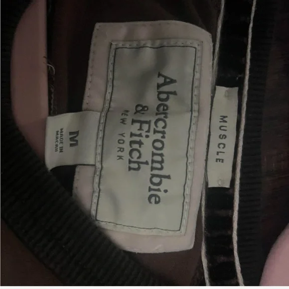 Abercrombie & Fitch Brown Muscle Tee - Picture 3 of 3
